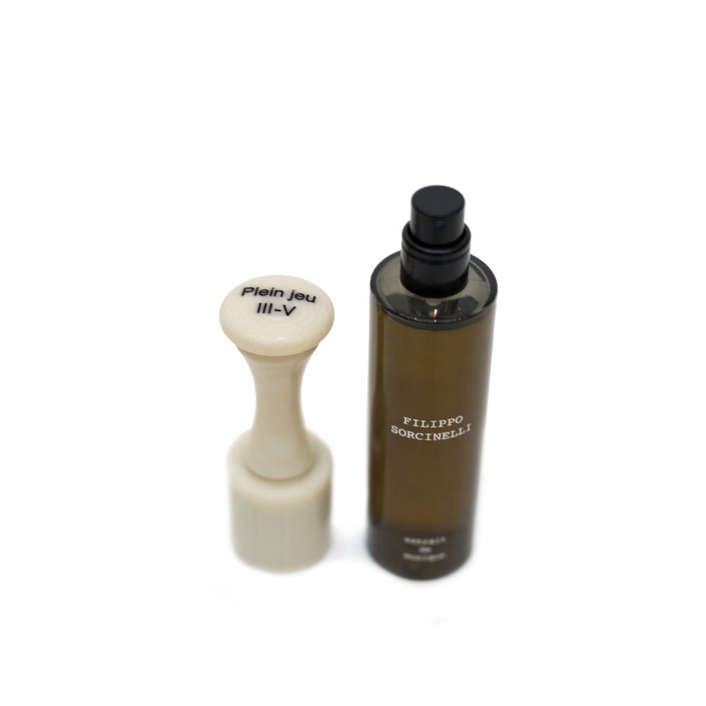 Filippo Sorcinelli Perfumes born in 2014; dedicated to the artistic passions of their creator:
Gothic art, music, photographyƒ¢¢¬‚¦the fog.Shop at fragrapedia.com