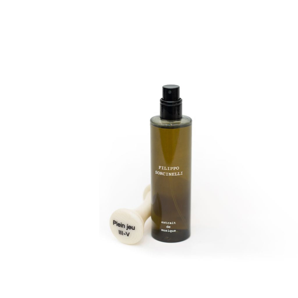Filippo Sorcinelli Perfumes born in 2014; dedicated to the artistic passions of their creator:
Gothic art, music, photographyƒ¢¢¬‚¦the fog.Shop at fragrapedia.com