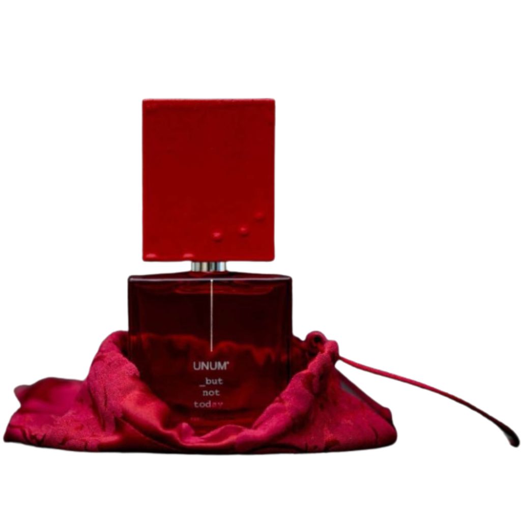 Filippo Sorcinelli Perfumes born in 2014; dedicated to the artistic passions of their creator:
Gothic art, music, photographyƒ¢¢¬‚¦the fog.Shop at fragrapedia.com