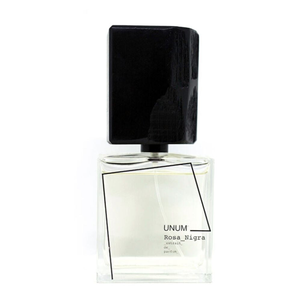 Filippo Sorcinelli Perfumes born in 2014; dedicated to the artistic passions of their creator:
Gothic art, music, photographyƒ¢¢¬‚¦the fog.Shop at fragrapedia.com