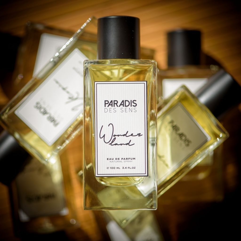 PARADIS DES SENSƒÆ’s scents are all created with the finest materials & hundreds of years old craftsman ship, paired with cutting edge technology, produced to the world by Arcadie De Niche, a symbol of beauty at the heart of Paris, Champs-ƒÆ’AE€™ƒ¢¢¬‚°lysƒÆ’AE€™‚©es.