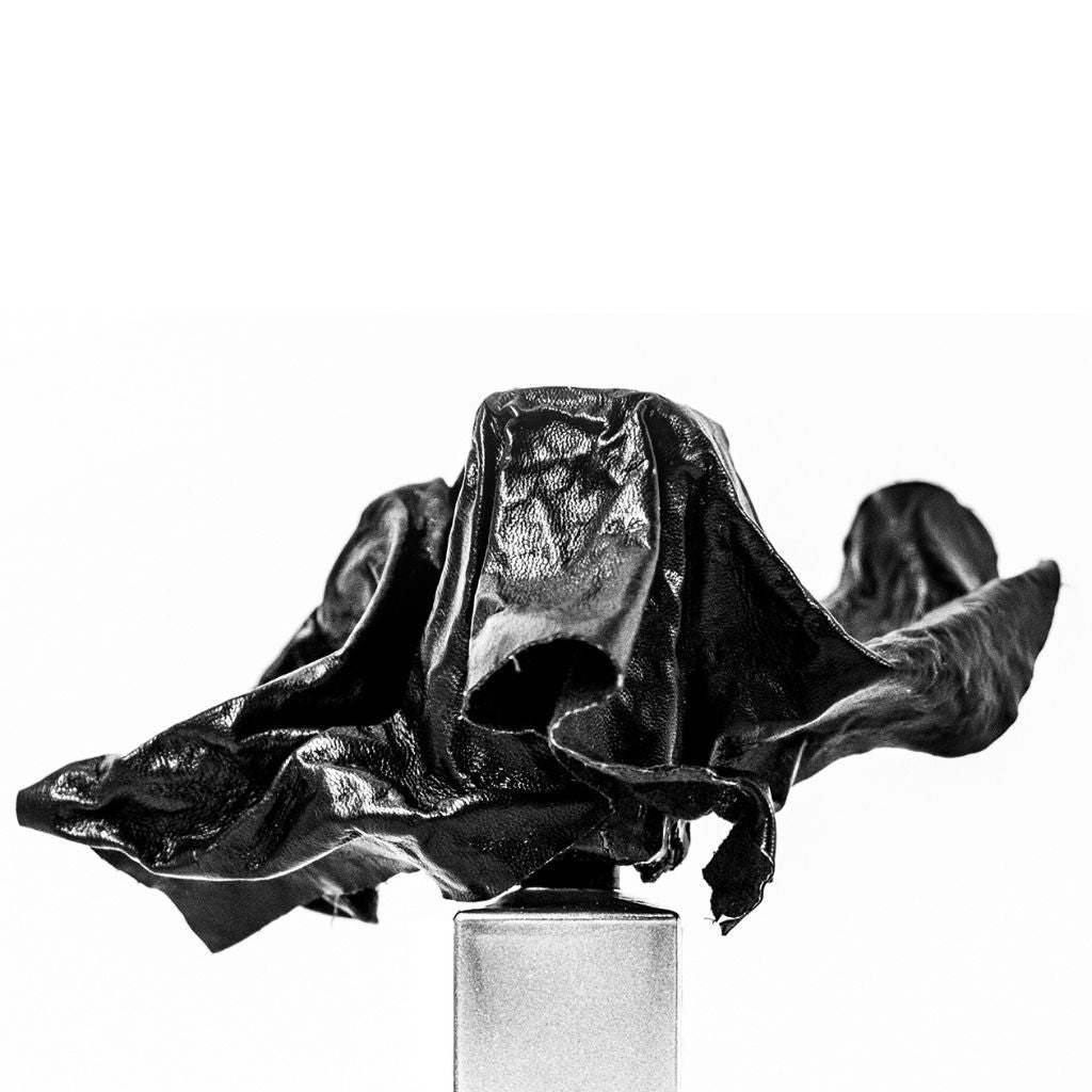 Filippo Sorcinelli Perfumes born in 2014; dedicated to the artistic passions of their creator:
Gothic art, music, photographyƒ¢¢¬‚¦the fog.Shop at fragrapedia.com