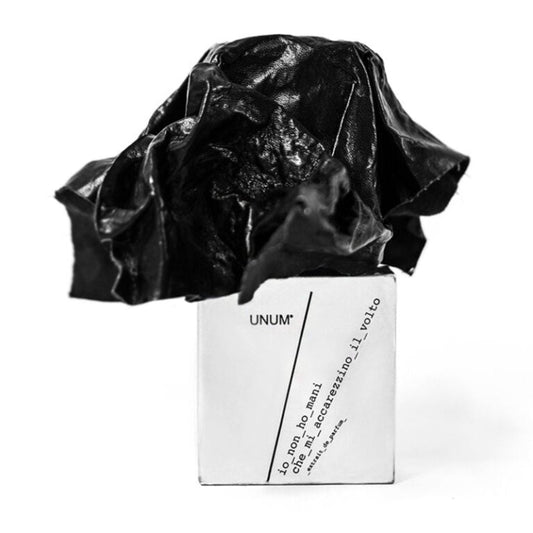 Filippo Sorcinelli Perfumes born in 2014; dedicated to the artistic passions of their creator:
  Gothic art, music, photographyÆ’Â¢Â¢Â¬â€šÂ¦the fog.Shop at fragrapedia.com